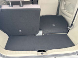 シートを倒すと、さらにお荷物を載せられます。