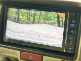 【バックカメラ】駐車時に後方がリアルタイム映像で確認できます。大型商業施設や立体駐車場での駐車時や、夜間のバック時に大活躍!運転スキルに関わらず、今や必須となった装備のひとつです!