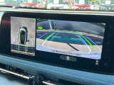 【アラウンドビューモニター】車両周辺をモニターで確認できて、駐車が苦手な人でもスムーズに駐車できます