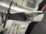 【オートライト(AUTO)】外の明るさをシステムが感知して、自動でヘッドライトが点灯します!ヘッドライトをつけ忘れを防ぐ便利機能です。