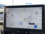トヨタ純正メモリーナビ装着車。大画面で見やすく使いやすいナビゲーションです。トヨタ純正ならではの、シンプルで簡単操作です。