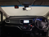 【前方視界】開放的な前方視界!運転がしやすく疲れにくいです♪窓が大きく、見通しがとっても良いおクルマですよ♪