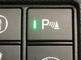 【障害物センサー】センサーが周辺の障害物を検知。音とディスプレー表示で障害物との距離をお知らせし、ドライバーに注意を促します!