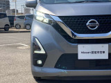 白く光量が高いLEDヘッドライトです☆