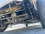 お車を安心してお乗りいただく為には、足回りの定期点検が欠かせません。サービスサポート(有償保証)では無料点検もご提供しており、安心のカーライフをお過ごしいただけるサポート体制が整っています。