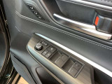 運転席のパワーシートは3名様分までメモリー機能付きです。