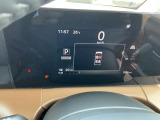 メーター内で様々な車の設定やデータの確認もできちゃいます!