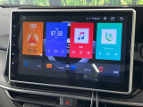 【ディスプレイオーディオ】お手持ちのスマートフォンとの連携で、ナビや音楽再生など各種アプリを使用可能。スマホに近い感覚でお使いいただけます♪