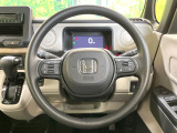 インテリアに合わせたデザインのステアリングは、運転される方のことも考え、運転しやすい形状、大きさです。是非一度、実際に触ってお確かめください。