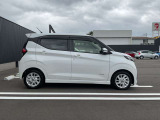 コンパクトなボディでどの年代の方にも乗りやすいお車になっております☆