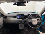 見通しの良い運転席回りとなっておりますので安心して運転をして頂けます!窓が大きいので明るく開放的な室内です