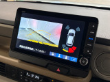 バックギアに入れるだけで自動でリヤカメラに切り替わります!車庫入れやバックが苦手な方にオススメ!
