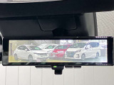 【インテリジェント ルームミラー】車両後方のカメラ映像をミラー面に映し出すので、車内の状況や、天候などに影響されずいつでもクリアな後方視界が得られます!
