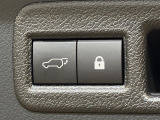 【パワーバックドア】スマートキーや運転席のボタンを押すだけでリアゲートが自動で開閉します!荷物を持っている時や、高い位置にあるバックドアを閉める際に便利な機能です♪