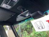 Hondaセンシング搭載!ミリ波レーダーと単眼カメラで、クルマの前方の状況を認識。ブレーキやステアリングの制御技術と協調し、安心・快適な運転や事故回避を支援する先進のシステムです!