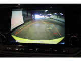 【バックカメラ】後方の映像がモニターで確認できます。駐車が苦手な方にお勧めの補助機能です。