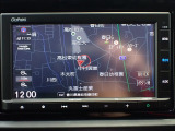 ホンダ純正ナビなのでダッシュボードにスッキリと収まっています。ナビの案内があれば土地勘の無い所でも道に迷わず安心!見知らぬ土地へのドライブも一層楽しくなります!