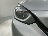 LEDヘッドライトは、点灯の瞬間から最大光量を発揮し、突然暗くなるトンネルなどでの安定感を高めます。