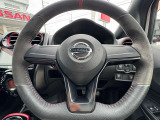 ハンドルもNISMO仕様☆レッドカラーがカッコいい☆