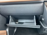 グローブボックスも収納しやすさ◎