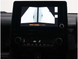 パノラミックビューモニター装備!サイドビュー・車両に取り付けたフロント、サイド、バックカメラの映像を合成して画面上に表示させることで、低速時の運転を補助する装置です。
