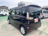 自社陸運局指定工場完備で国家資格車検検査員資格を持った整備士による整備。ステレオ、エアコン等走行に関係のない所も不具合があれば修理してお渡しいたします。それに加えて「6ヵ月・5000Km」の無償保証付き!