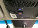 Honda CONNECTサービス対応車です。Honda CONNECT用緊急通報ボタン/トラブルサポートボタンが付いています。