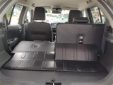 ◇シートアレンジ◇  分割可倒式です。必要な時に倒して、荷物を積み込むことができます!