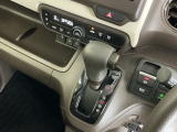 発進時から滑らかに加速する無段階変速のCVTはストップ&ゴーの多い街の中も快適です