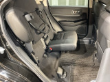 後席をはね上げれば、「もうひとつの荷室」が生まれます。