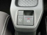 ★電動パーキングブレーキ★スイッチで作動・解除。「P」シフトで自動作動、「P」シフト以外にシフトで解除されるオート機能!