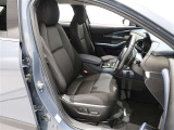 パワーシート搭載。微妙な調整が手軽にでき、適切なポジションで運転することが可能です。