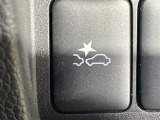 【衝突軽減ブレーキ(衝突軽減装置)】運転中に他のクルマとの衝突の危険をシステムが検知したとき、ブザーやブレーキが作動し、衝突被害軽減をサポートします!機能には限界があるためご注意ください。