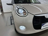 LEDヘッドライトです。デザイン性がよくとても明るいので、夜間の走行や悪天候でも安心です。しかも長寿命!