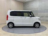 全車1年間の走行距離無制限のロングラン保証付きです。また、さらに安心をお求めの方には1年〜2年の保証延長ができる「ロングラン&alpha;保証」(有償)もお選びいただけます。
