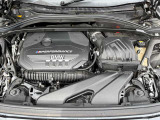 直列4気筒BMWツインパワー・ターボ・エンジン。出力225kW〔306ps〕/5,000rpm(カタログ値)、トルク450Nm〔45.9kgm〕/1,750-4,500rpm(カタログ値)♪