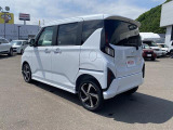 ダイハツ ムーヴ RS ターボ 4WD 届出済未使用車/ディスプレイオーディオ/フロントコンビネーショングリル/LEDヘッドライト/LEDフォグランプ/本革巻きステアリング&シフト/加飾レジスター