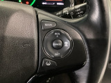 【アダプティブ・クルーズ・コントロール】予め設定した車速内でクルマが自動的に加減速。 前走車との適切な車間距離を維持しながら追従走行し、高速道路でのドライバーの疲労を軽減してくれる嬉しい機能付♪