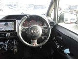 見通しのよいすっきりとした視界で、誰でも運転しやすいです!