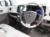 運転席廻りです。