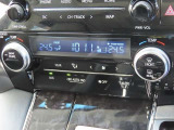 デュアルオートエアコン搭載☆運転席と助手席でエアコンが独立しているのでドライバーも同乗者もより快適にドライブができます♪