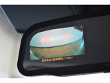 バックカメラが付いているので後方確認が非常にしやすいです。 今や運転初心者も熟練者も必須装備! ついていて損はないですね♪