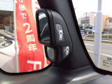 ホンダ独自のピタ駐ミラーで死角を減らします!