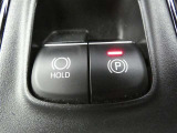 電動パーキングブレーキを搭載。スイッチ操作でパーキングブレーキを作動・解除することができるので操作の力が不要です。