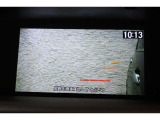 サイドカメラ搭載!車両の左側面のカメラを使用して、左の後方視界の映像を車内の画面に表示することができます。