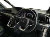 見通しのよいすっきりとした視界で、誰でも運転しやすいです。運転のしやすさは疲れにくさにも繋がりますよ♪