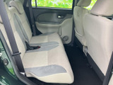 運転席側後部座席