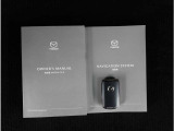 【スマートキー】鍵を持っているボタンを押すだけでエンジン始動。ドアの施錠もボタンを押すだけ。鍵は無くさない様にポケットに入れたまま。