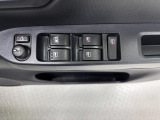 【電動格納ミラーつき】狭い駐車場でも安心です♪