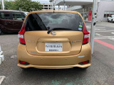中古車だからボディーコーティングがおすすめ!下地処理が重要なコーティングはもちろんプロの施工でピカピカに仕上げます。
